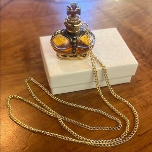 Very Rare Vintage Wind Song By Prince Matchabelli Crown Perfume Bottle Necklace